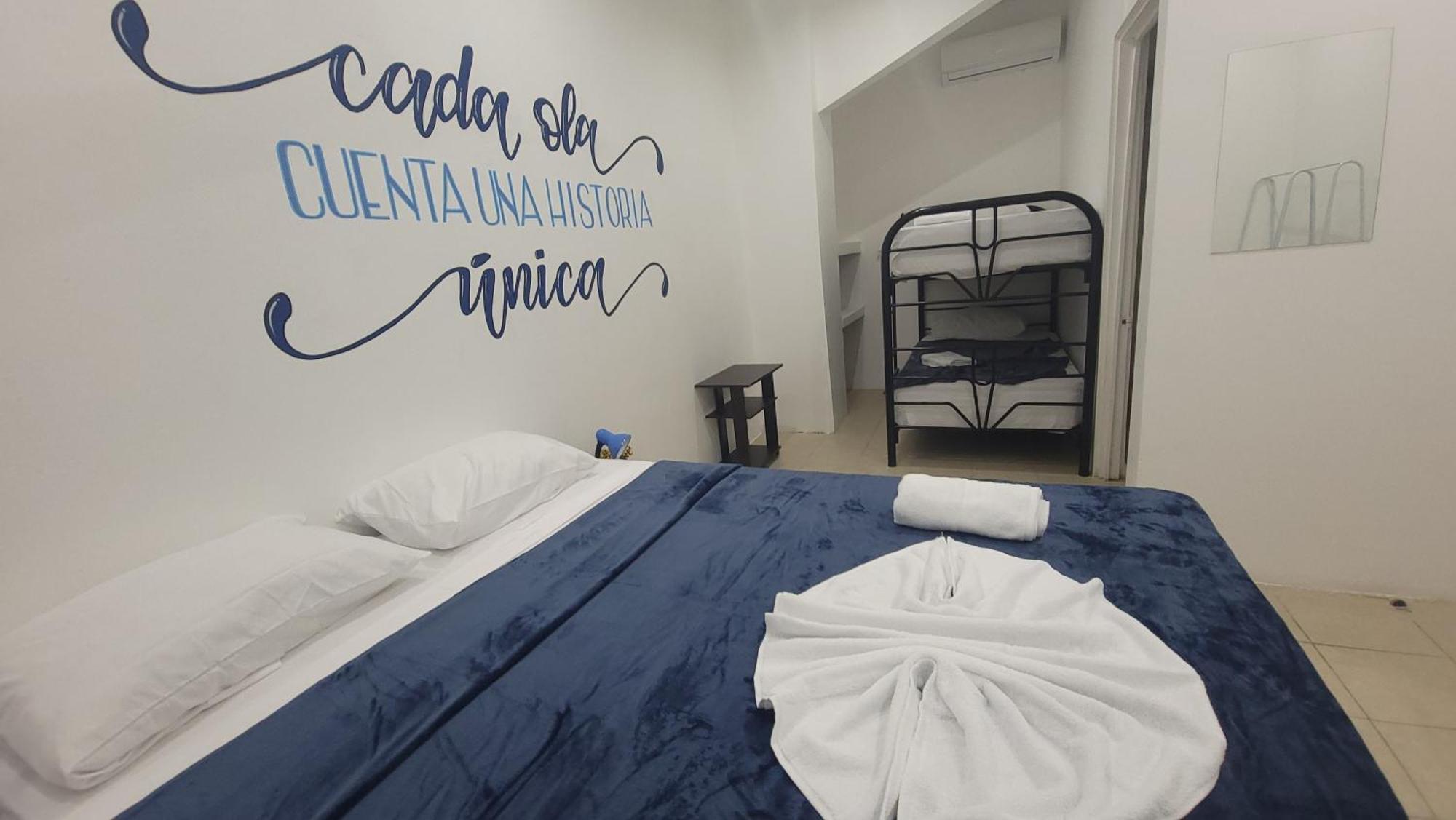 Surfo House Hotel & Hostel Tamarindo Bagian luar foto