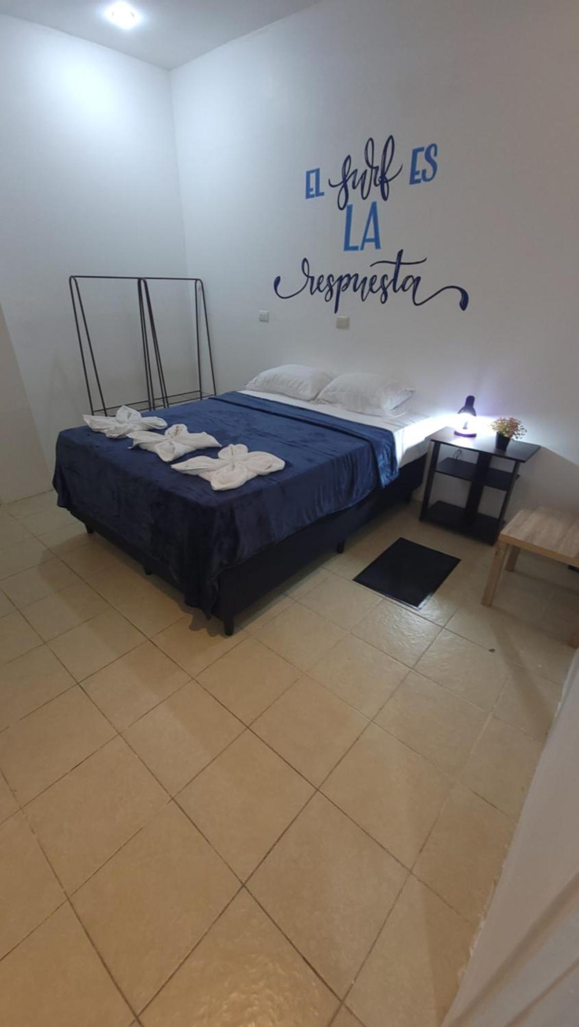 Surfo House Hotel & Hostel Tamarindo Bagian luar foto