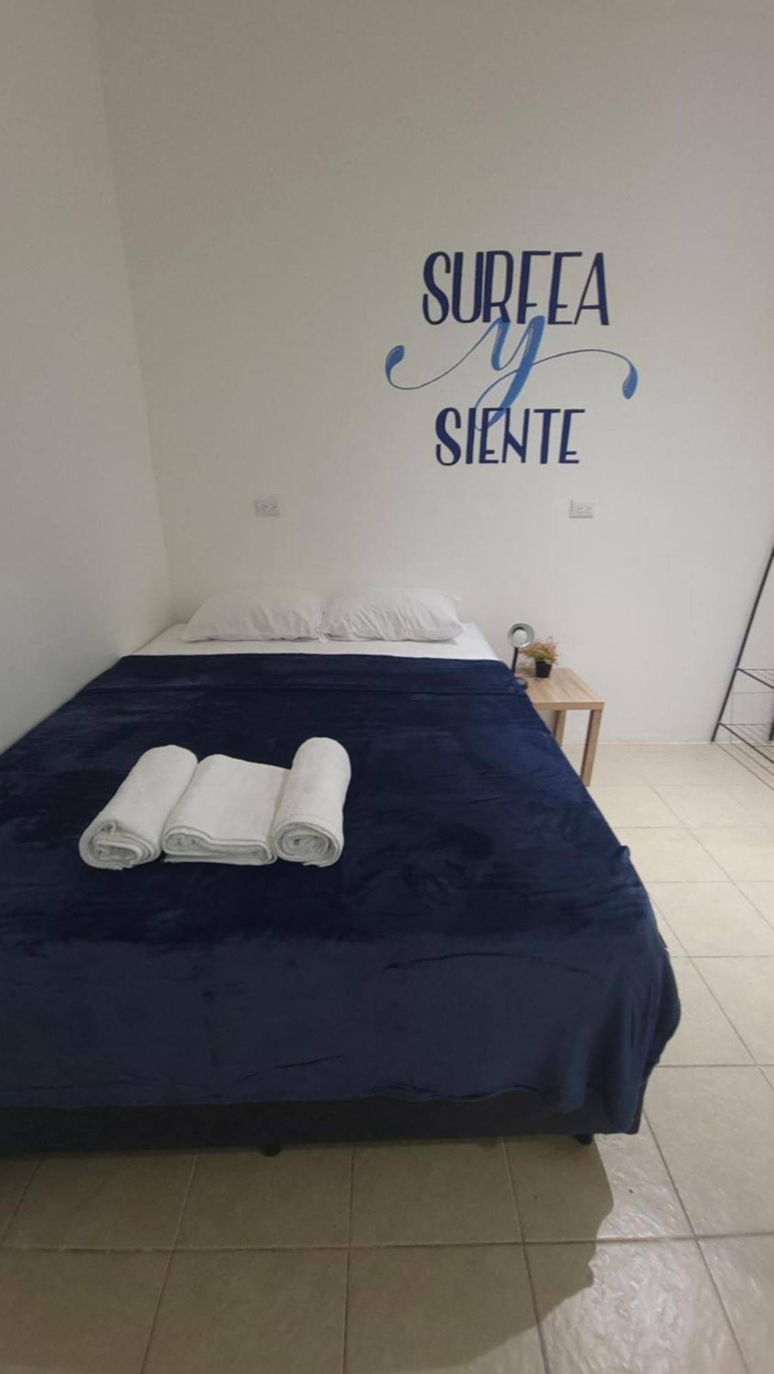 Surfo House Hotel & Hostel Tamarindo Bagian luar foto