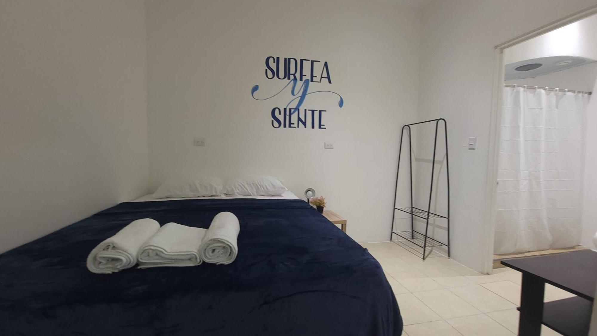 Surfo House Hotel & Hostel Tamarindo Bagian luar foto